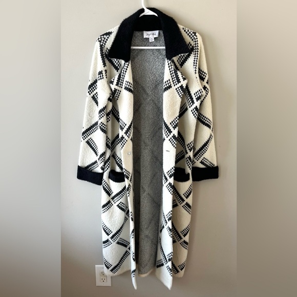 Joseph Ribkoff Black/White Patterned Long Coat-Faux Fur Look & Feel-M-Classic - Picture 8 of 10